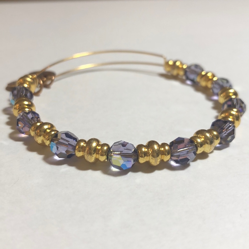 ONE OF A KIND✨Assorted Swarovski Bead